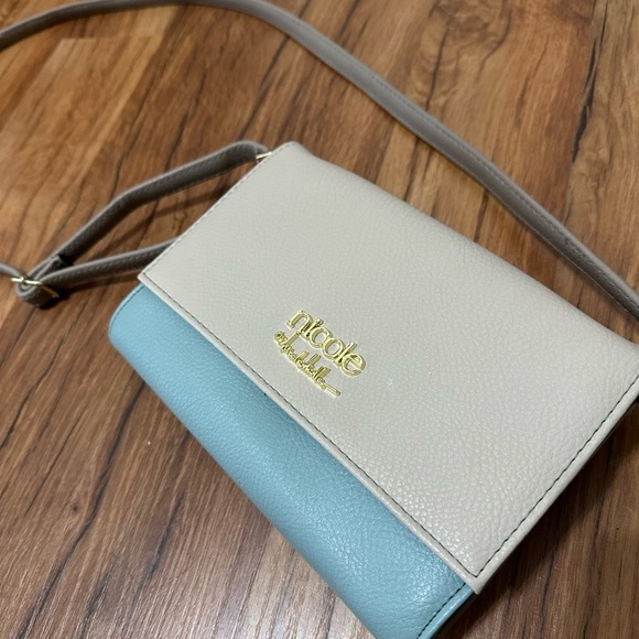 Nicole by Nicole Miller Handbags - Nicole by Nicole Miller Crossbody Messenger mint/beige‎ Handbag